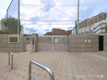 ���ӊ��@���c�J�旧�ˌˏ��w�Z�@����400m